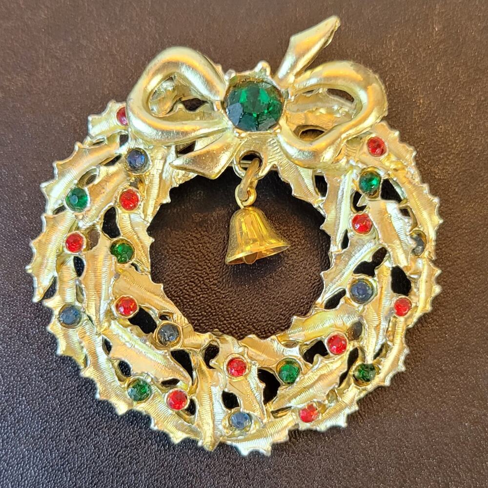 Vintage Christmas  / Holiday Wreath, Colored Rhinestones, Hanging Bell